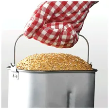 Morphy Richards Хлебопечка Morphy Richards Fastbake 502001, 14 программ, таймер, с замесом теста, йогурт, джем, булка, хлеб без глютена, выбор степени прожаривания и веса, смотровое окно хлебопечка