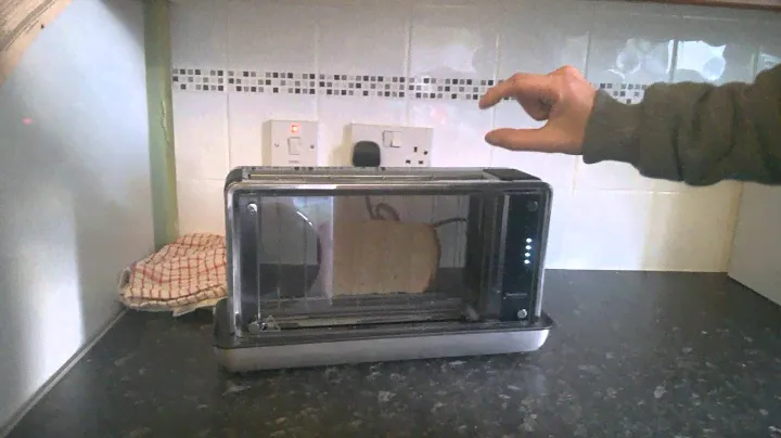 Morphy Richards Redefine 228000 Toaster Review